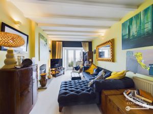 Sitting Room- click for photo gallery